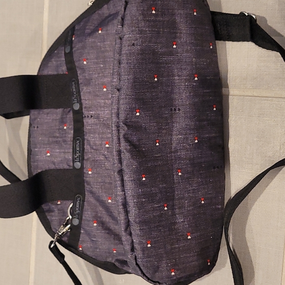 LeSportsac black and grey crossbows. EUC. - Picture 6 of 6